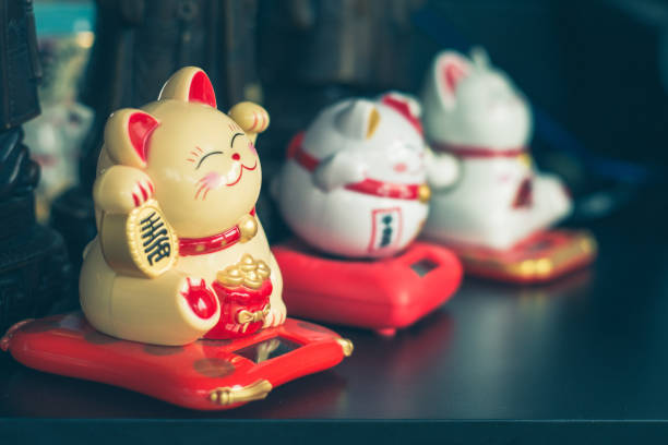 Mèo thần tài Maneki Neko